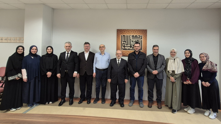 KOCAELİ İLAHİYAT’TA DİJİTAL VİZYON: AKADEMİ VE TOPLUM MEDYA KÖPRÜSÜYLE BİRLEŞİYOR!