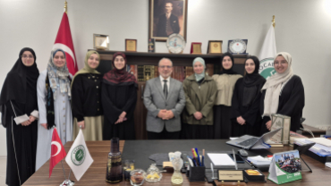 KOCAELİ İLAHİYAT’TA DİJİTAL VİZYON: AKADEMİ VE TOPLUM MEDYA KÖPRÜSÜYLE BİRLEŞİYOR!