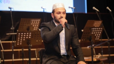 KOCAELİ İLAHİHYAT'TA MEZUNİYET SEVİNCİ