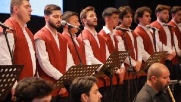 KOCAELİ İLAHİHYAT'TA MEZUNİYET SEVİNCİ