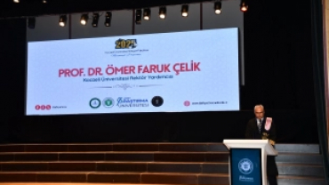 KOCAELİ İLAHİHYAT'TA MEZUNİYET SEVİNCİ