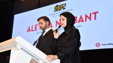 KOCAELİ İLAHİHYAT'TA MEZUNİYET SEVİNCİ