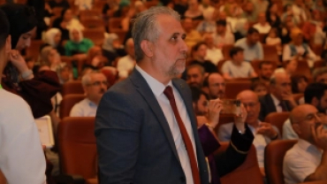 KOCAELİ İLAHİHYAT'TA MEZUNİYET SEVİNCİ