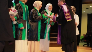 KOCAELİ İLAHİHYAT'TA MEZUNİYET SEVİNCİ