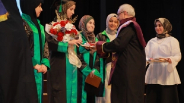 KOCAELİ İLAHİHYAT'TA MEZUNİYET SEVİNCİ