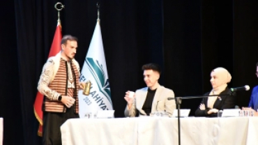 GÖÇÜN İKİ YÜZÜ: KAZANIM MI, KAYIP MI? MÜNAZARA YARIŞMASI GERÇEKLEŞTİ