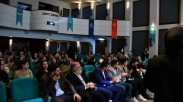 GÖÇÜN İKİ YÜZÜ: KAZANIM MI, KAYIP MI? MÜNAZARA YARIŞMASI GERÇEKLEŞTİ