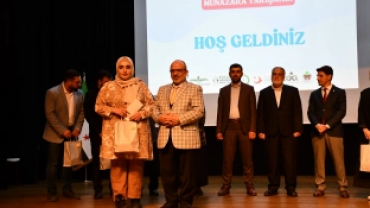 GÖÇÜN İKİ YÜZÜ: KAZANIM MI, KAYIP MI? MÜNAZARA YARIŞMASI GERÇEKLEŞTİ