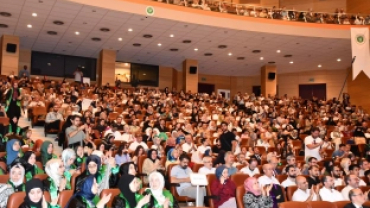 KOCAELİ İLAHİHYAT'TA MEZUNİYET SEVİNCİ