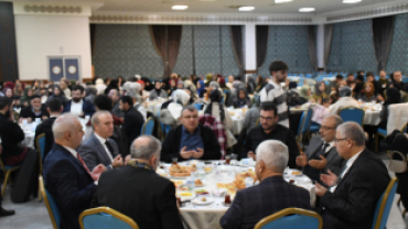 GELENEKSEL İFTAR SOFRASINDA GÖNÜLLER KENETLENDİ